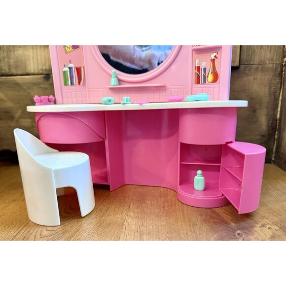 MATTEL Barbie Beauty Center Playset 1991 Bathroom Vanity & Accessories #7566 - Picture 3 of 10